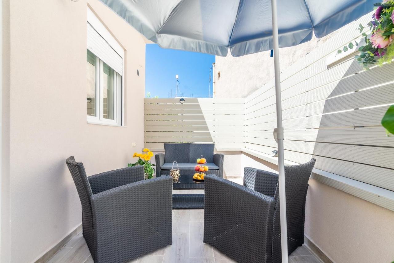 Sophia'S Comfortable Home With A Private Backyard Gazi Exteriér fotografie