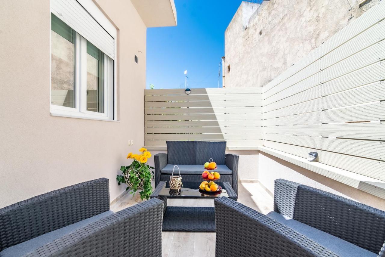 Sophia'S Comfortable Home With A Private Backyard Gazi Exteriér fotografie